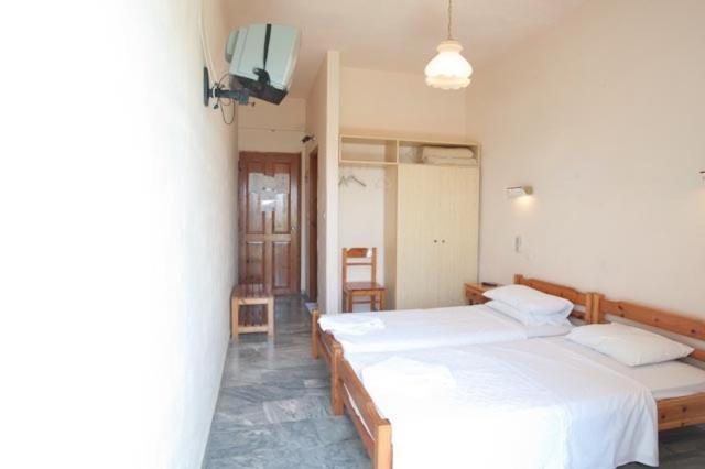 Hotel Finikounda Экстерьер фото