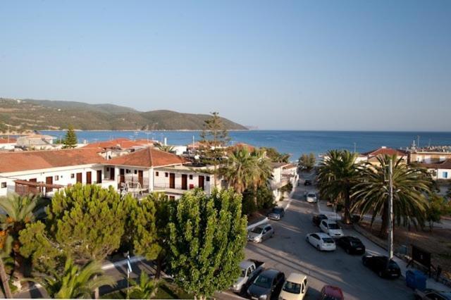 Hotel Finikounda Экстерьер фото